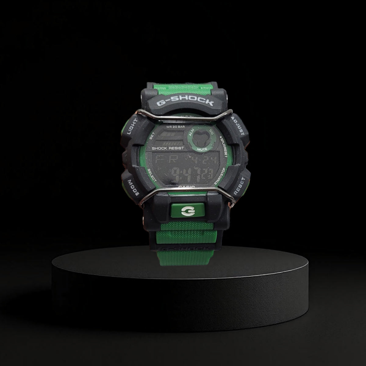 Reloj Casio G-Shock Deportivo Negro y Verde con Protector de Alambre - Estilo Táctico e Imponente