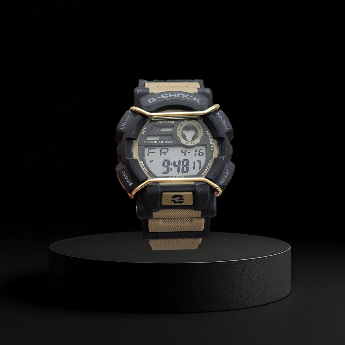 Reloj Casio G-Shock Táctico Arena y Negro con Protector de Alambre - Estilo Robusto y Militar