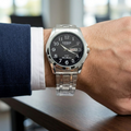 Reloj Casio Clásico para Hombre - Acero Plateado y Esfera Negra