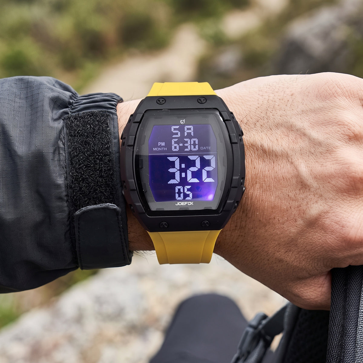 Reloj Deportivo Joefox Digital Todo Terreno - Negro y Amarillo