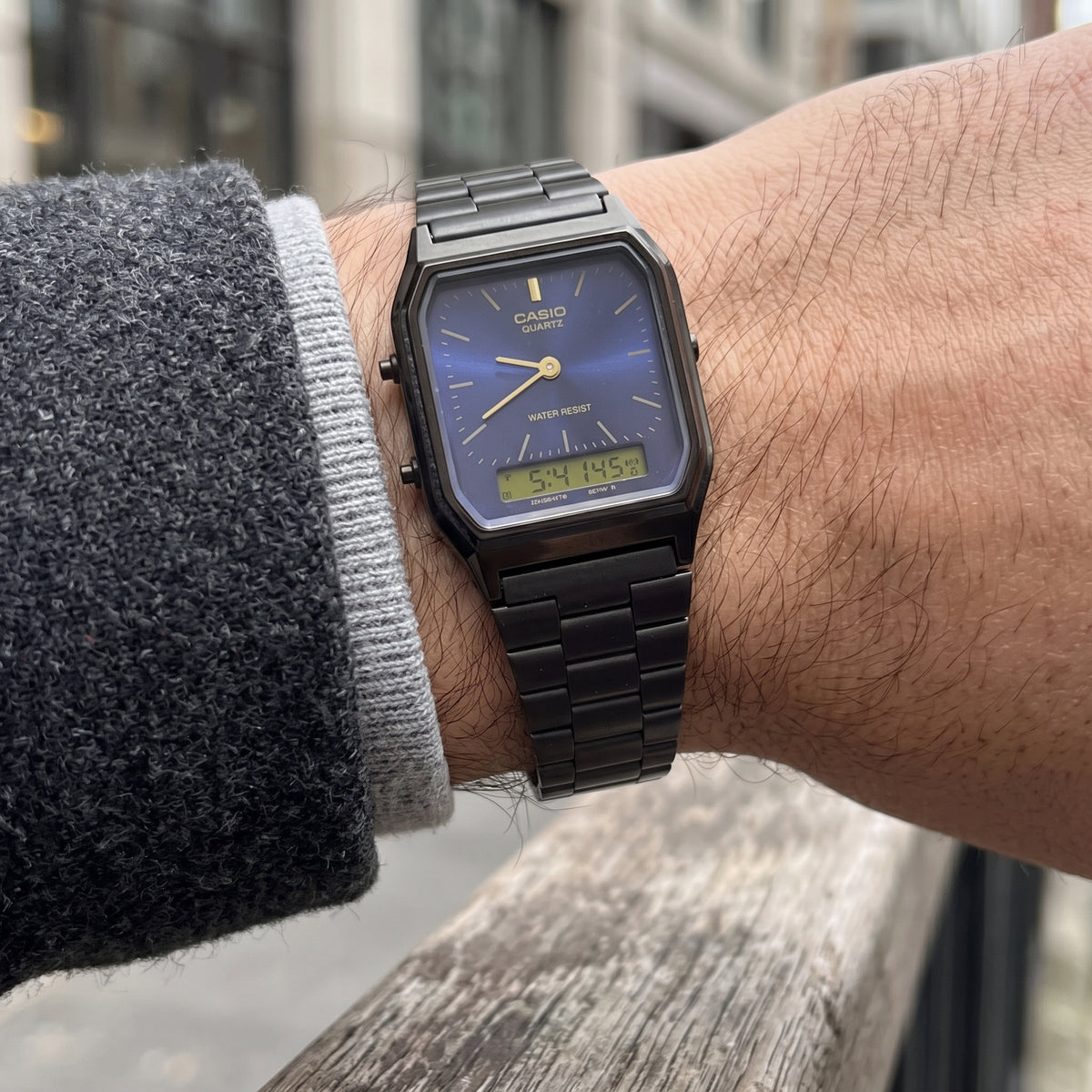 Reloj Casio AQ-230 Vintage - Acero Negro y Esfera Azul Profundo
