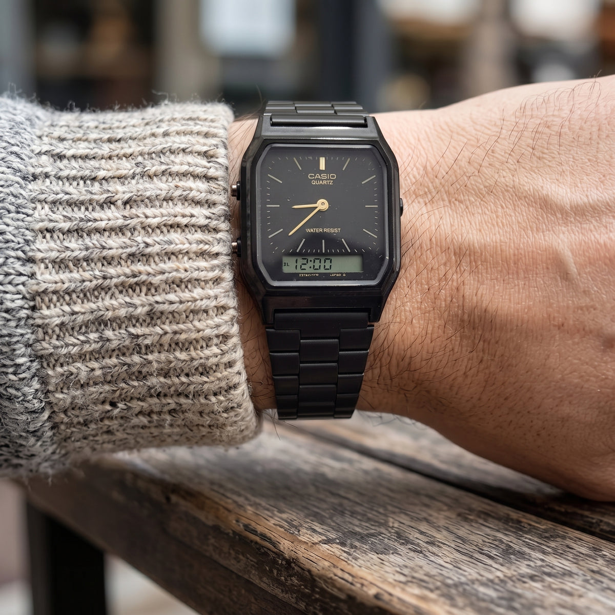 Reloj Casio AQ-230 Vintage para Hombre - Acero Negro con Detalles Dorados