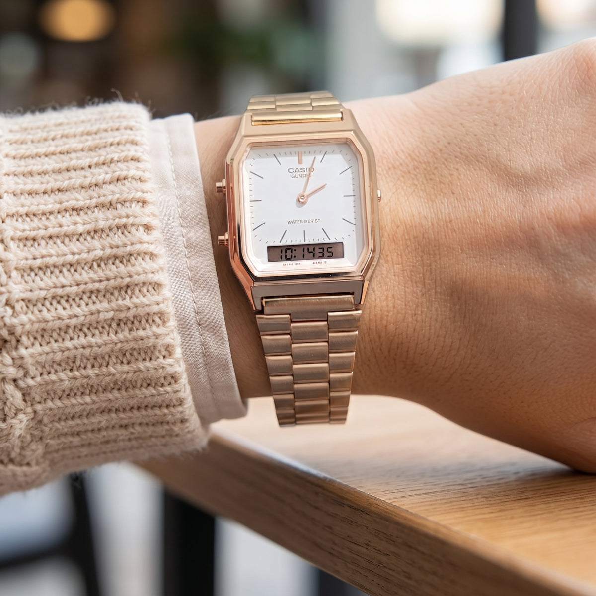 Reloj Casio Vintage AQ-230 Clásico - Oro Rosa con Carátula Blanca