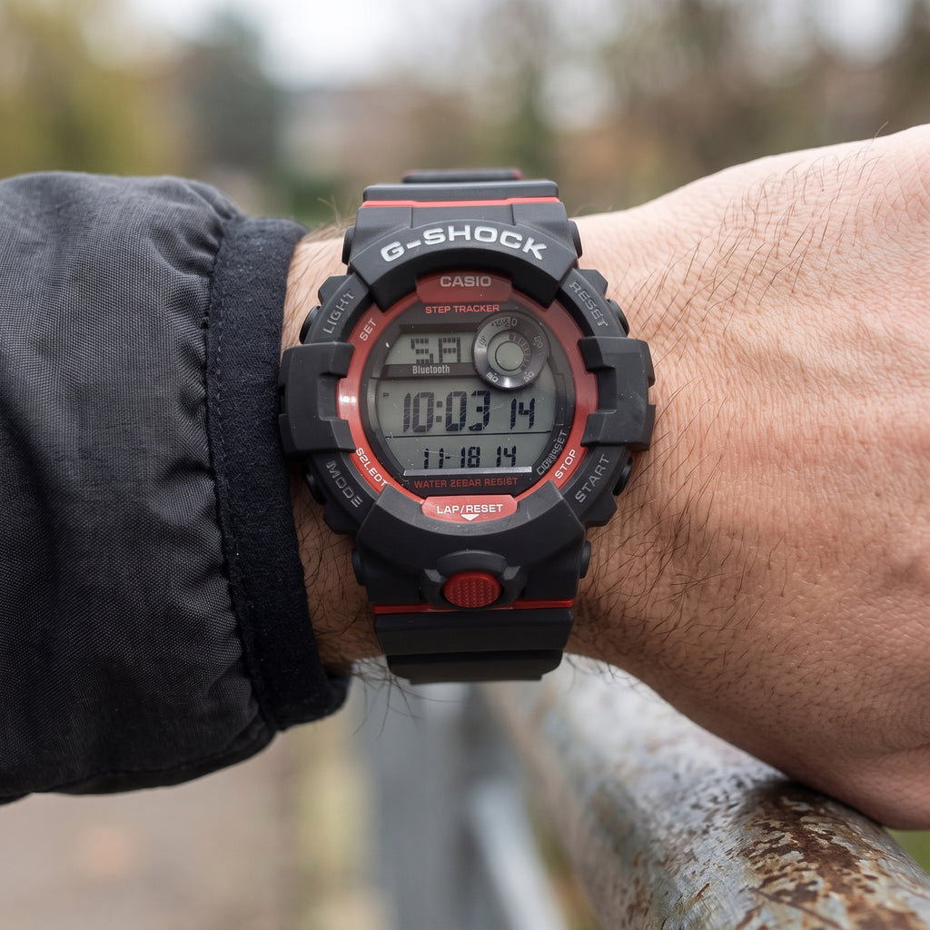 Reloj Casio G-Shock GBD-800 Negro y Rojo - Deportivo y Robusto