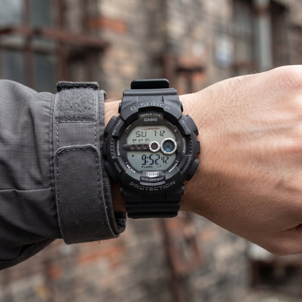 Reloj Casio G-Shock GD-100 Deportivo Negro - Estilo Robusto y Urbano