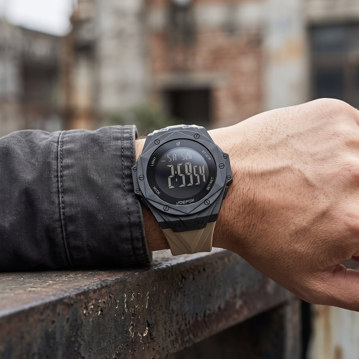 Reloj Deportivo Digital Joefox Negro y Arena - Diseño Robusto y Urbano