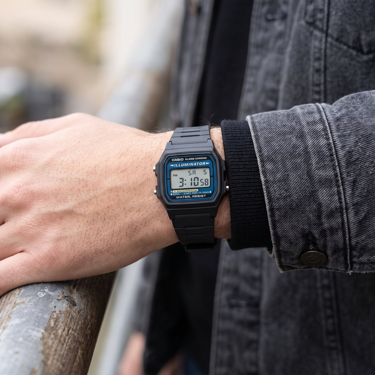 Reloj Casio F-105W Illuminator Digital de Resina Negra